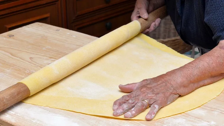 Mani in Pasta Corsi — laboratori pratici di cucina a Viterbo, home page del sito sviluppato da DigyMarketing